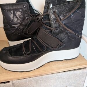 The North Face Black Winter Boots